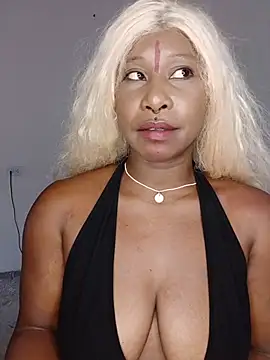 Cora11 stripchat live cam model