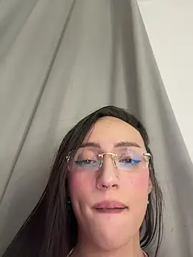 Im_lauritaa stripchat live cam model