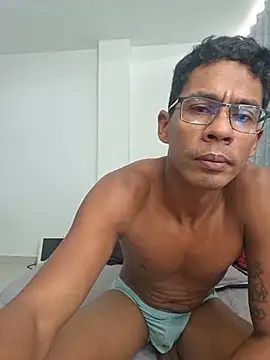 Jisaick stripchat live cam model