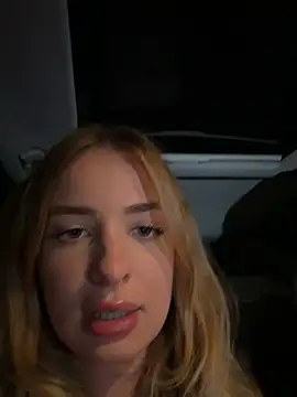 EvieEvans stripchat live cam model