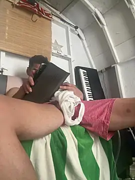 Haztogo4me stripchat live cam model