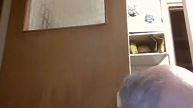 mariusica1@xh stripchat live cam model
