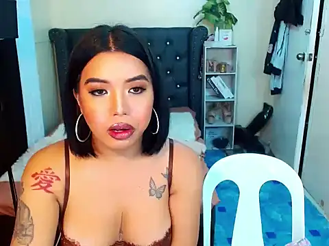 LovelyTs4U stripchat live cam model