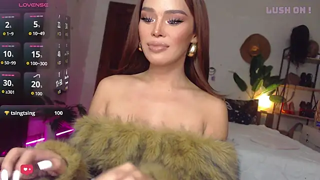 LooveLolitaa69 stripchat live cam model