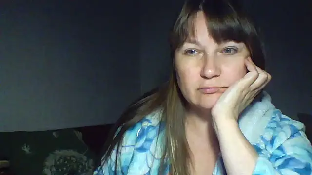 Naylira stripchat live cam model