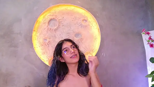 Rouse_purple stripchat live cam model