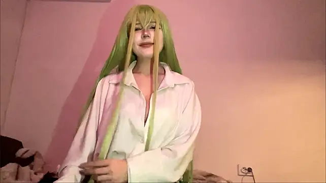 MirraDream stripchat live cam model