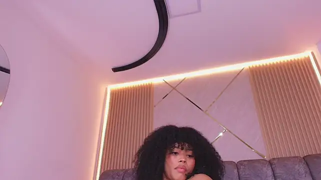 naia_blessed stripchat live cam model