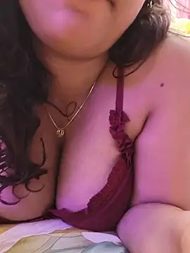 Divya_girl stripchat live cam model