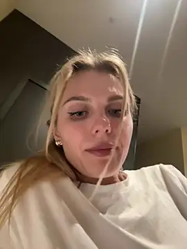 My_Hotgirl stripchat live cam model
