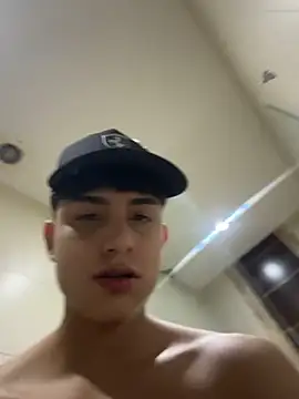 Lander_Cruz stripchat live cam model