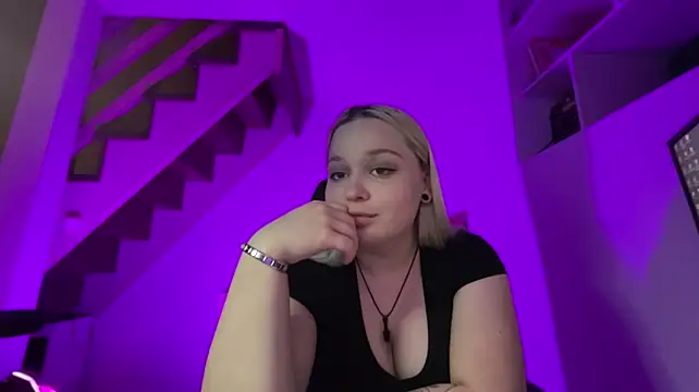 KittoReuner stripchat live cam model