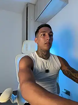 sendfer stripchat live cam model