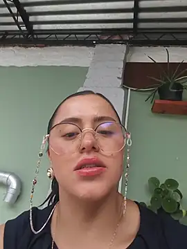 Luna_Rose1 stripchat live cam model