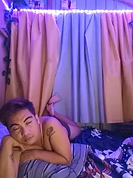 ur_wildrocky stripchat live cam model