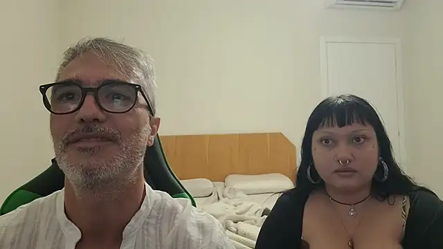 KennyForU77 stripchat live cam model