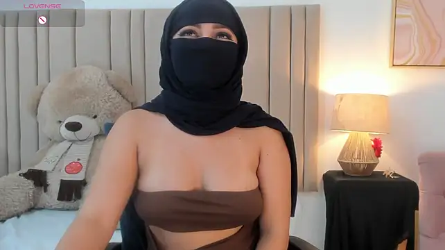izadii stripchat live cam model