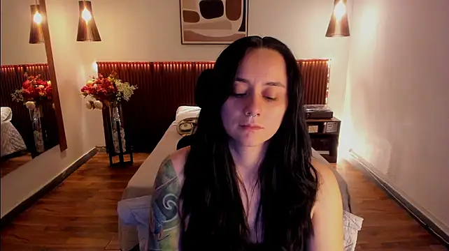 KatherineBond stripchat live cam model