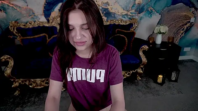 SecretKiraa stripchat live cam model