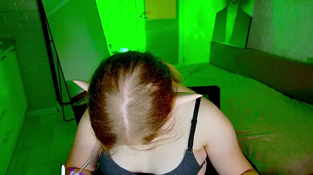 Luna404 stripchat live cam model
