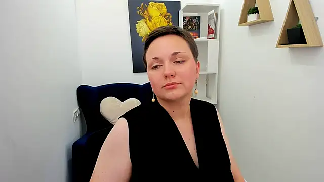 GoldenHazee stripchat live cam model