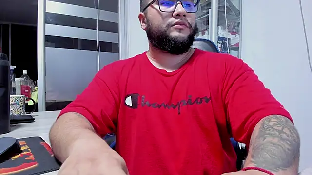 VINCEDMAGLIOO stripchat live cam model