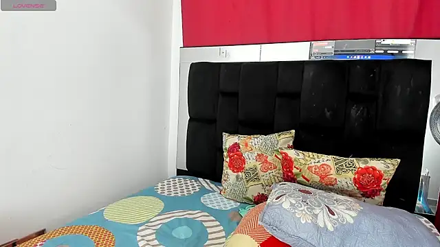 Melody03_ stripchat live cam model