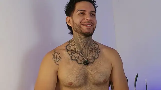 Frank_gomez stripchat live cam model