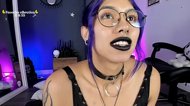 Raven_Witch_ stripchat live cam model