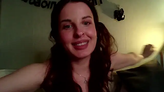 MollyBer stripchat live cam model