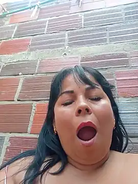 Mother-Big-tits stripchat live cam model