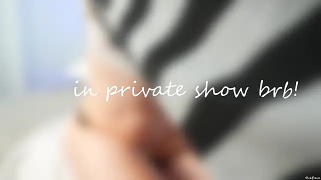 LilyReina stripchat live cam model