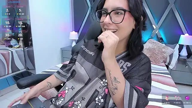 HaniKuspoka stripchat live cam model