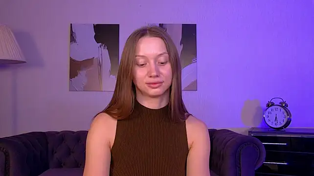 LoraVey stripchat live cam model