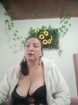 dangerous_milf stripchat live cam model