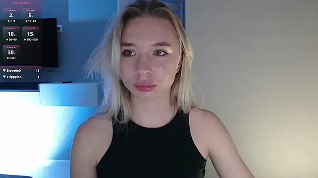 Emily_Hartt stripchat live cam model