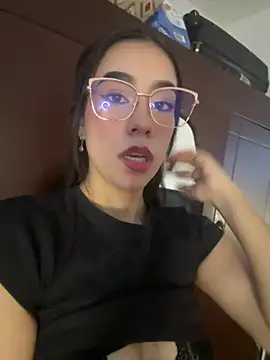 dulcedavey stripchat live cam model