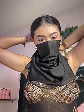 zaahra1 stripchat live cam model