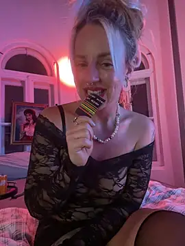 SpicyKalea stripchat live cam model