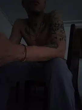 AlphaMasterXxx stripchat live cam model