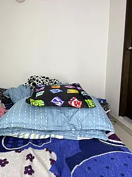 sandylau stripchat live cam model