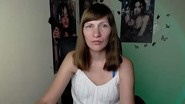 Rosalinda_ro stripchat live cam model
