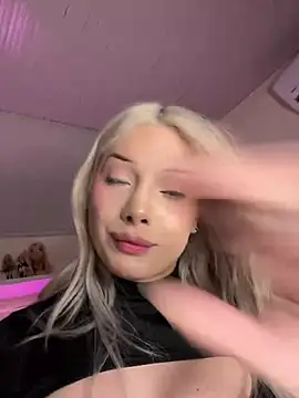 devlin_nurmi stripchat live cam model