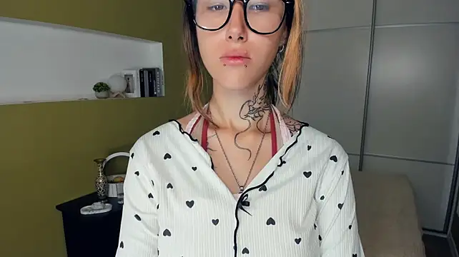 TomikoSword stripchat live cam model