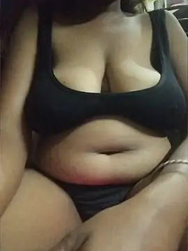 ashvari stripchat live cam model