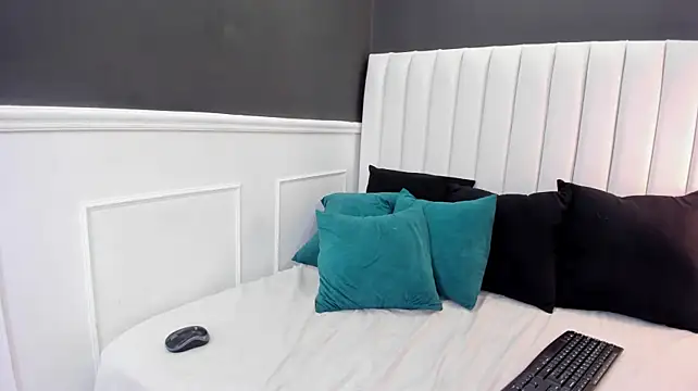 aristiz_lux stripchat live cam model