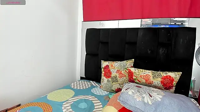 Melody03_ stripchat live cam model