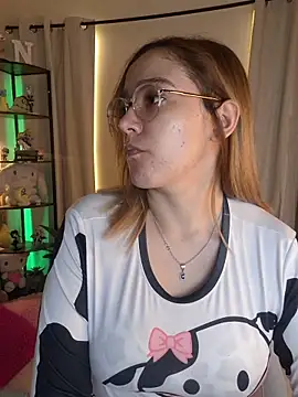 NaomiShimizu stripchat live cam model