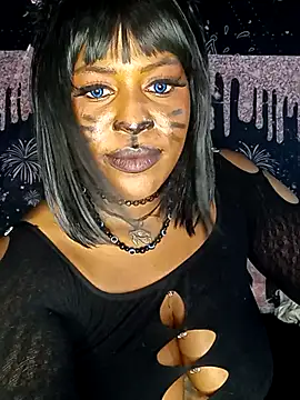 AmazonianMistress stripchat live cam model