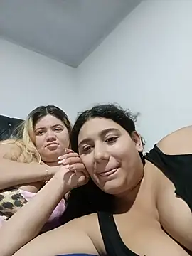 Sara_y_Amy stripchat live cam model
